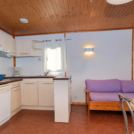 Camping De La Vernhe Saint-Amans-des-Cots Esterno foto